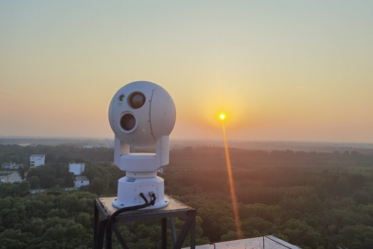 Long distance view gyroscope